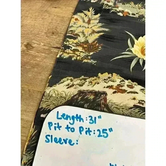 Tommy Bahama 100% Silk Camp Button Up Shirt Men's L Floral Hawaiian Black - Picture 7 of 11